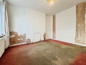 Living room- click for photo gallery